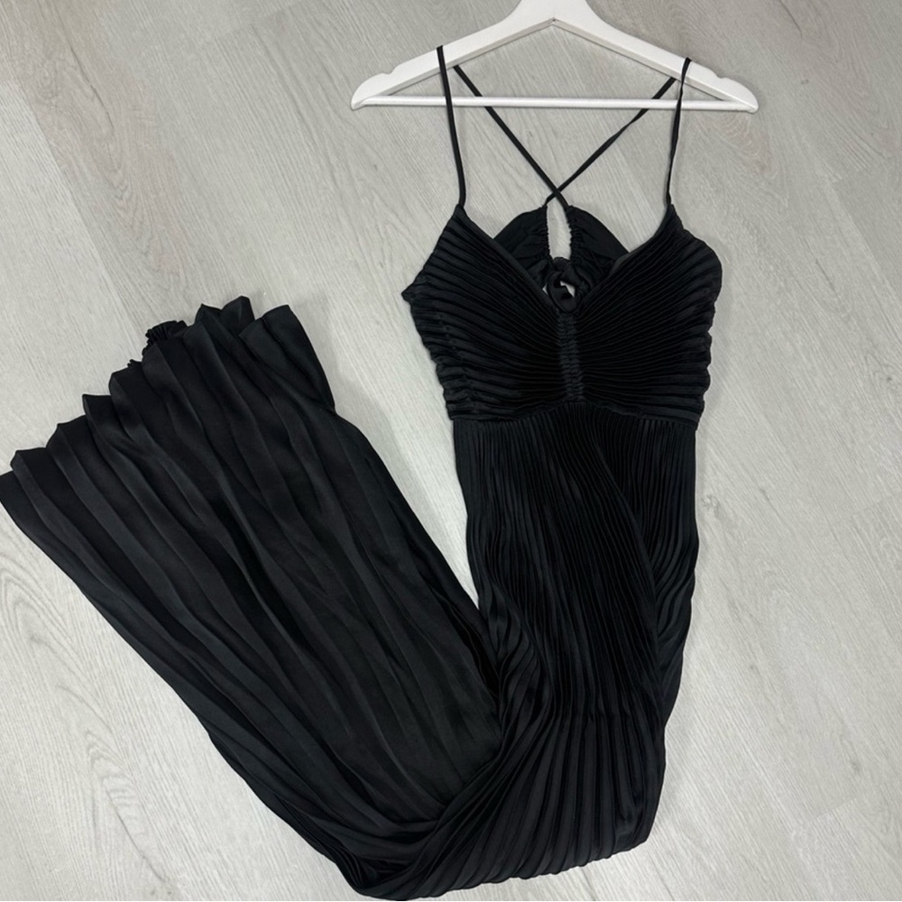 ALC Aries Satin Pleated Dress in Black. - Picture 9 of 11